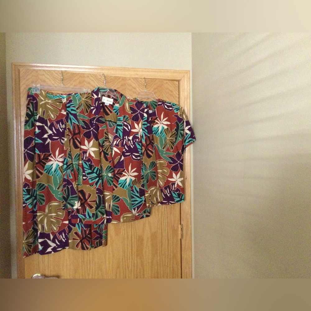Three piece JH Collectibles tropical outfit